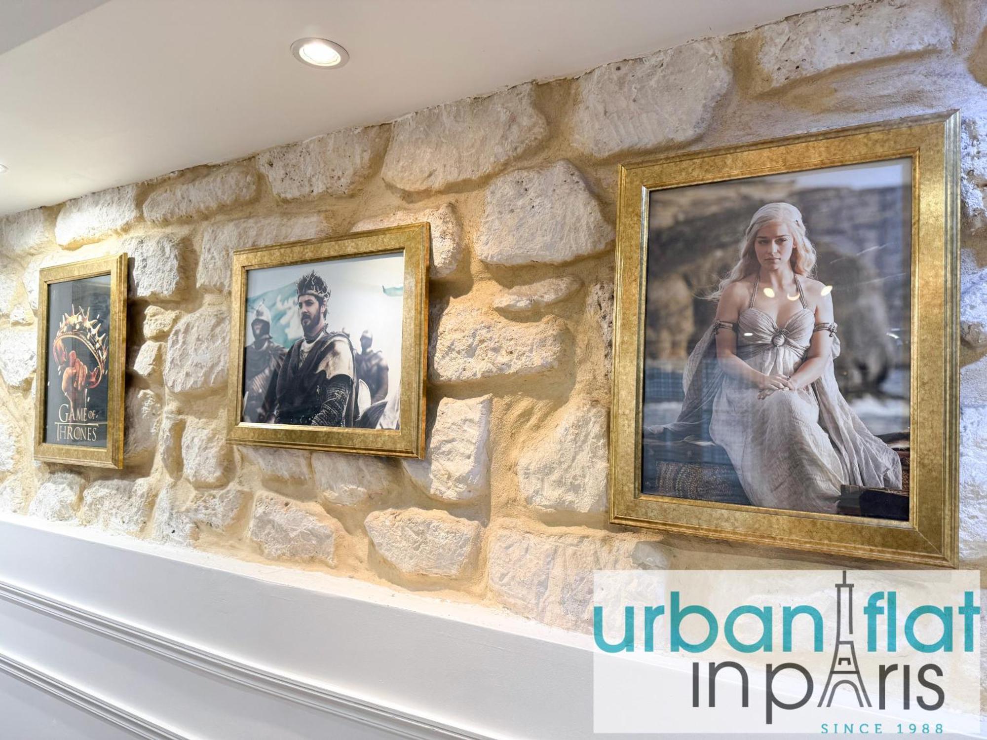Urban Flat 42 - Game Of Thrones Apartment Paris