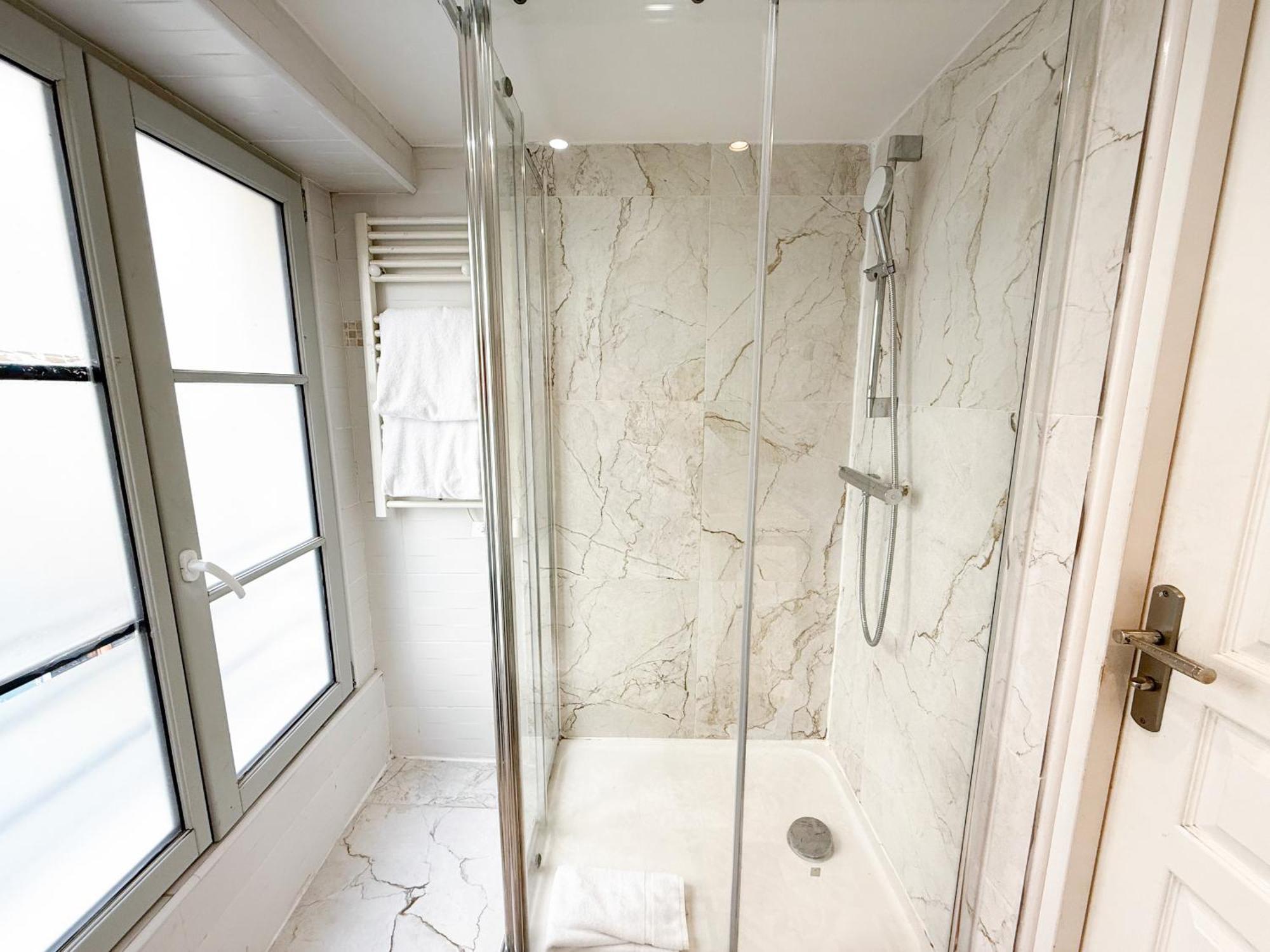 Urban Flat 42 - Game Of Thrones * Paris